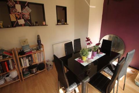 4 bedroom house to rent, Rillbank Lane, Leeds