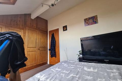 4 bedroom house to rent, Stanmore Road, Leeds