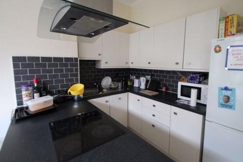 4 bedroom house to rent, Stanmore Road, Leeds