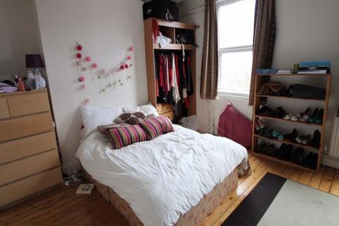 4 bedroom house to rent, Stanmore Road, Leeds