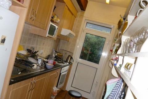 4 bedroom house to rent, Victoria Road, Leeds