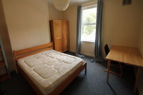 4 bedroom house to rent, Victoria Road, Leeds