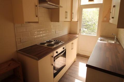 4 bedroom house to rent, Victoria Road, Leeds