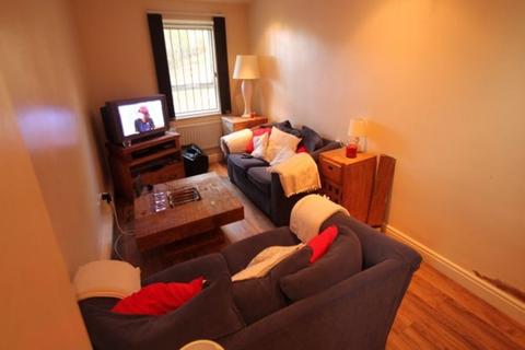 4 bedroom house to rent, Victoria Street, Leeds