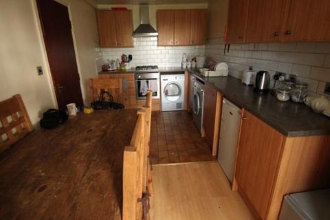 4 bedroom house to rent, Victoria Street, Leeds