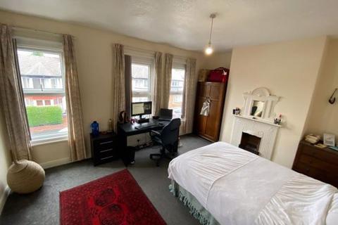 4 bedroom house to rent, Walmsley Road, Leeds