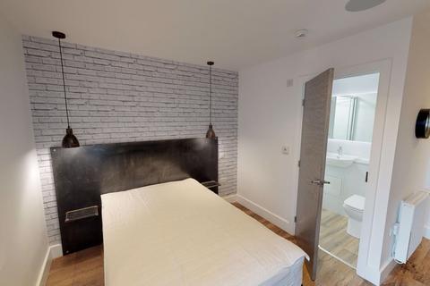 4 bedroom house to rent, Moorland Avenue, Leeds