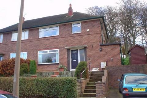 3 bedroom house to rent, Foxcroft Mount, Leeds