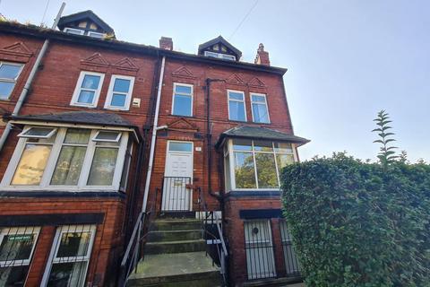3 bedroom house to rent, Brudenell Road, Leeds