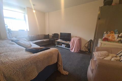 undefined, Ash Grove, Leeds
