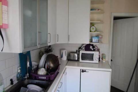 2 bedroom house to rent, Beechwood Terrace, Leeds
