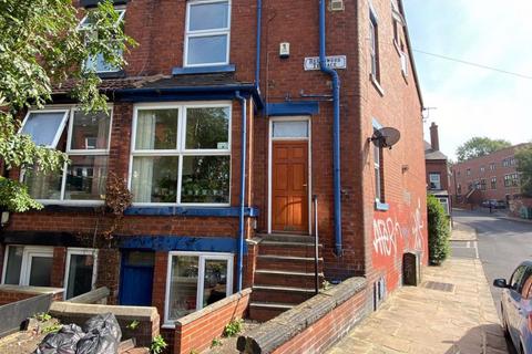 2 bedroom house to rent, Beechwood Terrace, Leeds