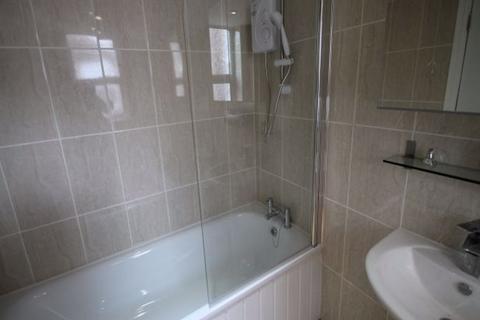 5 bedroom house to rent, Cardigan Road, Leeds