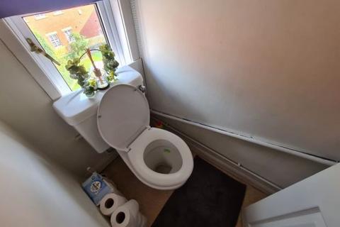 2 bedroom house to rent, Granby View, Leeds