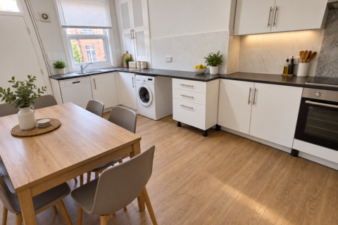 4 bedroom house to rent, Estcourt Avenue, Leeds