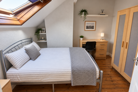 4 bedroom house to rent, Estcourt Avenue, Leeds