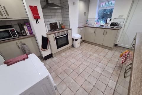 4 bedroom house to rent, Claremont Grove, Leeds