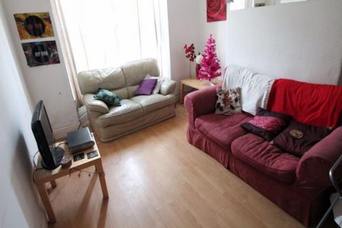 6 bedroom house to rent, Thornville Road, Leeds