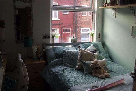 6 bedroom house to rent, Thornville Road, Leeds