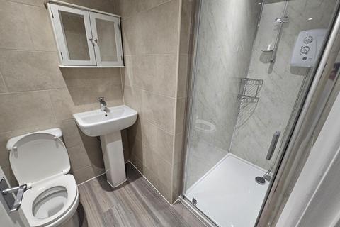 1 bedroom house to rent, Estcourt Terrace, Leeds