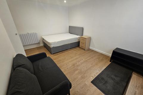 1 bedroom house to rent, Estcourt Terrace, Leeds