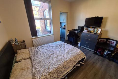 1 bedroom house to rent, Estcourt Terrace, Leeds