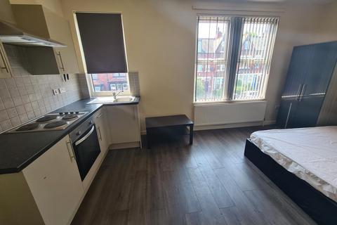 1 bedroom house to rent, Estcourt Terrace, Leeds