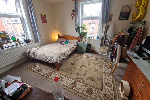 4 bedroom house to rent, Kelsall Road, Leeds