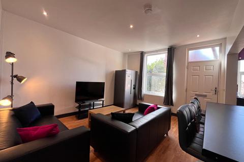 5 bedroom house to rent, Royal Park Grove, Leeds