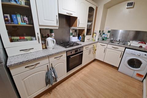 3 bedroom house to rent, Moorland Avenue, Leeds