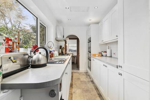 31 Montague Road, London, W7 3PG
