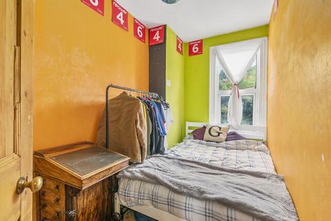 31 Montague Road, London, W7 3PG