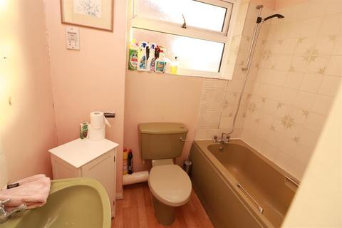 60 Sutherland Avenue, Yate, Bristol, BS37 5UQ