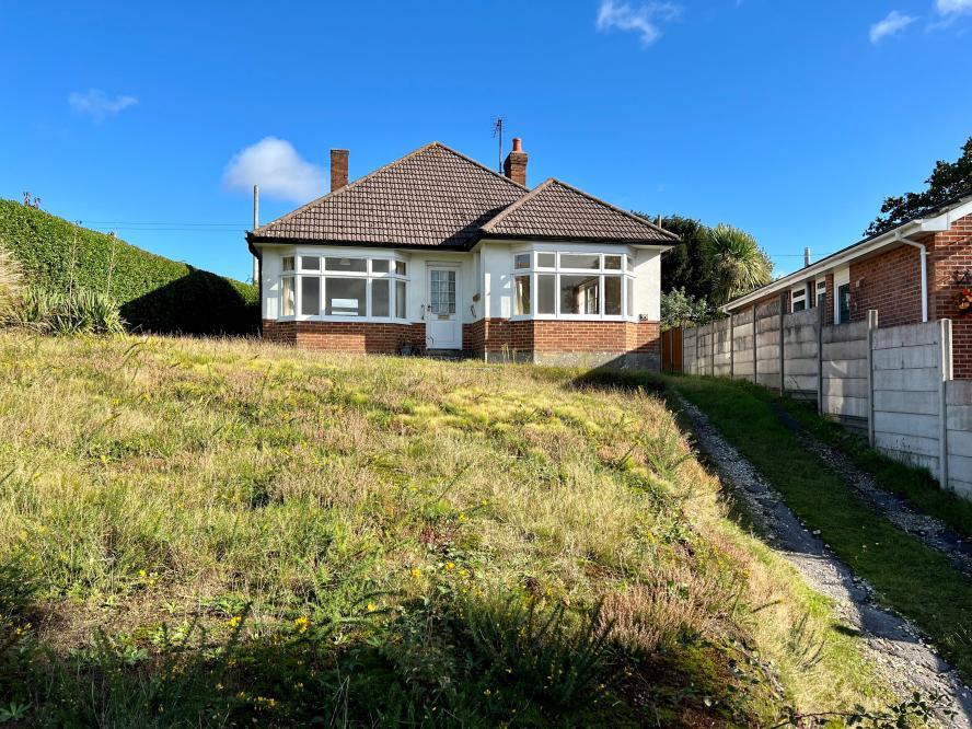 Corfe View Road, Corfe Mullen, BH21 3LY 3 bed detached bungalow £385,000