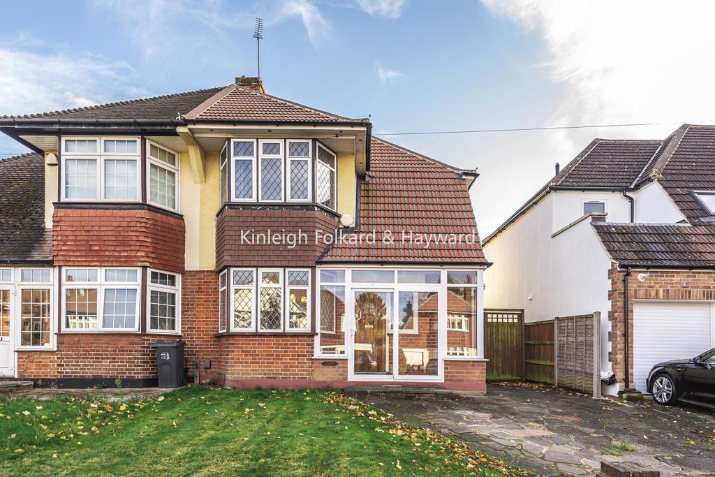 Shirley Way, Croydon 3 bed semidetached house £625,000