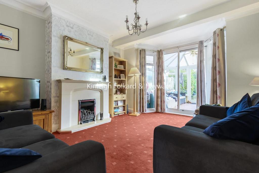 Shirley Way, Croydon 3 bed semidetached house £625,000