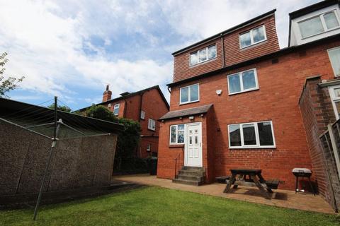 5 bedroom house to rent - Derwentwater Grove, Leeds