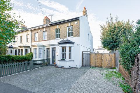 2 Avenue Terrace, Westcliff-on-sea, SS0 7PL