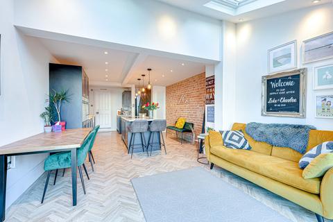 2 Avenue Terrace, Westcliff-on-sea, SS0 7PL