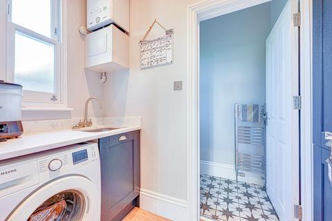 2 Avenue Terrace, Westcliff-on-sea, SS0 7PL