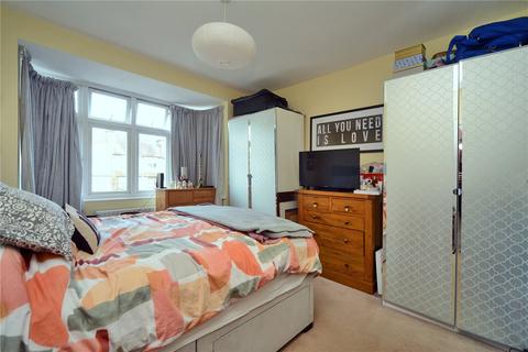 86 Braemar Road, Worcester Park, KT4 8SW