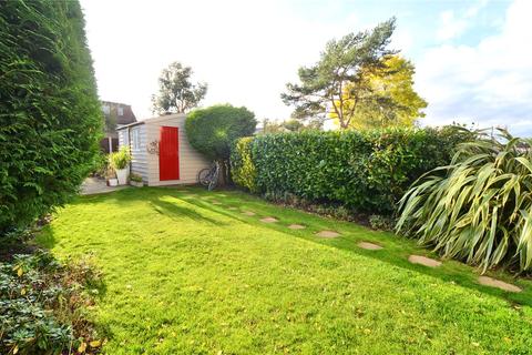 86 Braemar Road, Worcester Park, KT4 8SW