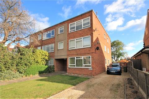 2 bedroom apartment for sale - Stanwell Road, Ashford, Surrey, TW15