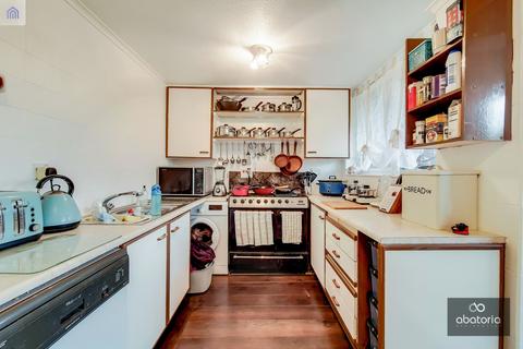99 Burr Close, London, E1W 1ND