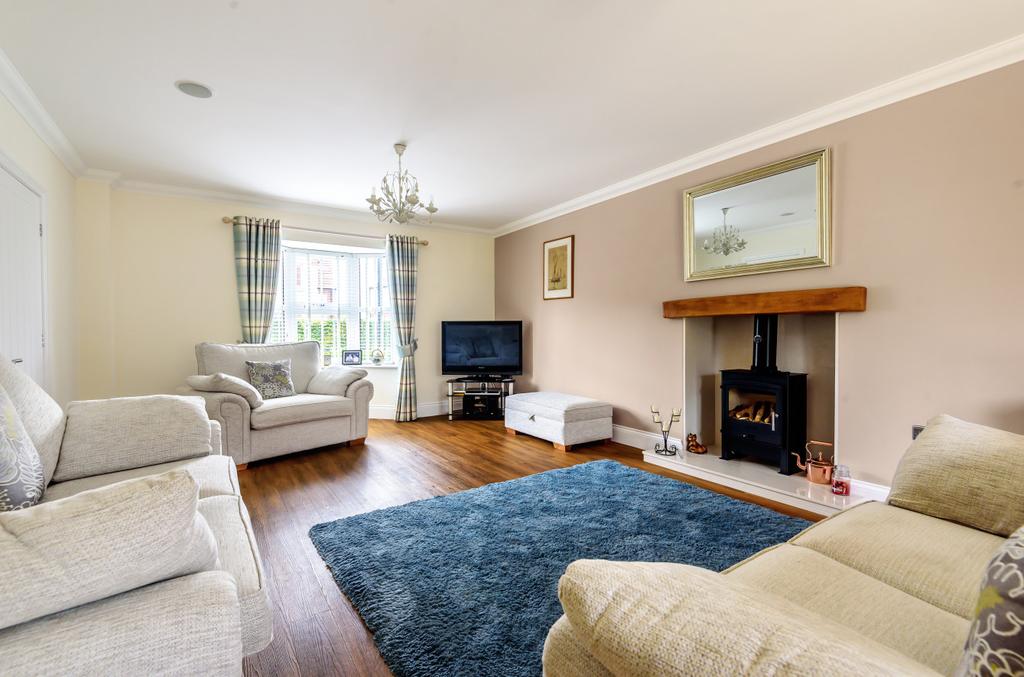 Golf Course Lane, Waltham, DN37 4 bed detached house £499,950