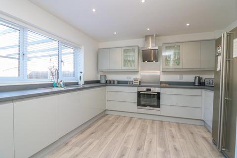 9a Greensward Lane, Hockley, SS5 5HD