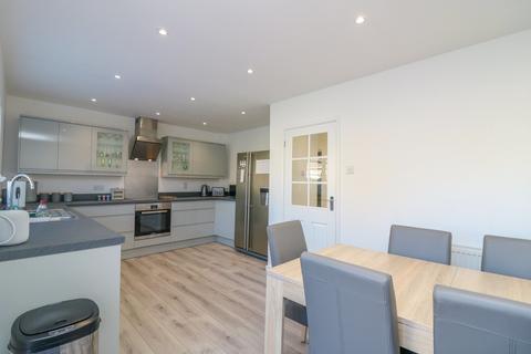 9a Greensward Lane, Hockley, SS5 5HD