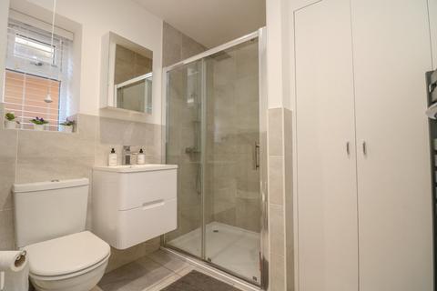 9a Greensward Lane, Hockley, SS5 5HD