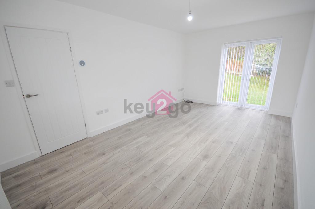 Newstead Drive, Birley, Sheffield, S12 3 bed semidetached house £165,000