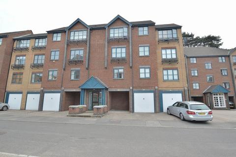 2 bedroom flat to rent, Riverdene Place, Bitterne Park SO18